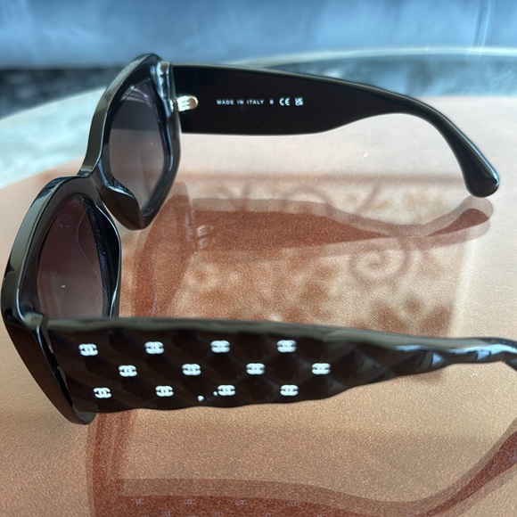 CHANEL SUNGLASSESES - Picture 3 of 14